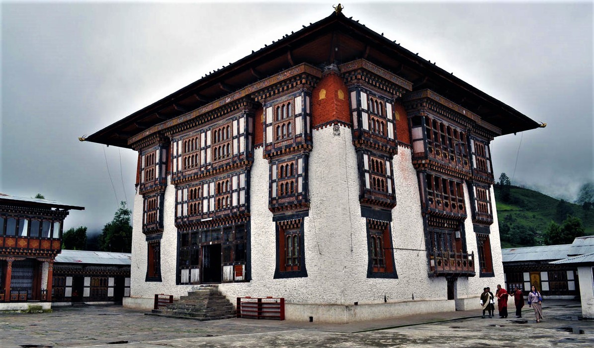 Drametse Lhakhang monastery – top tourist attraction in Mongar Bhutan travel guide